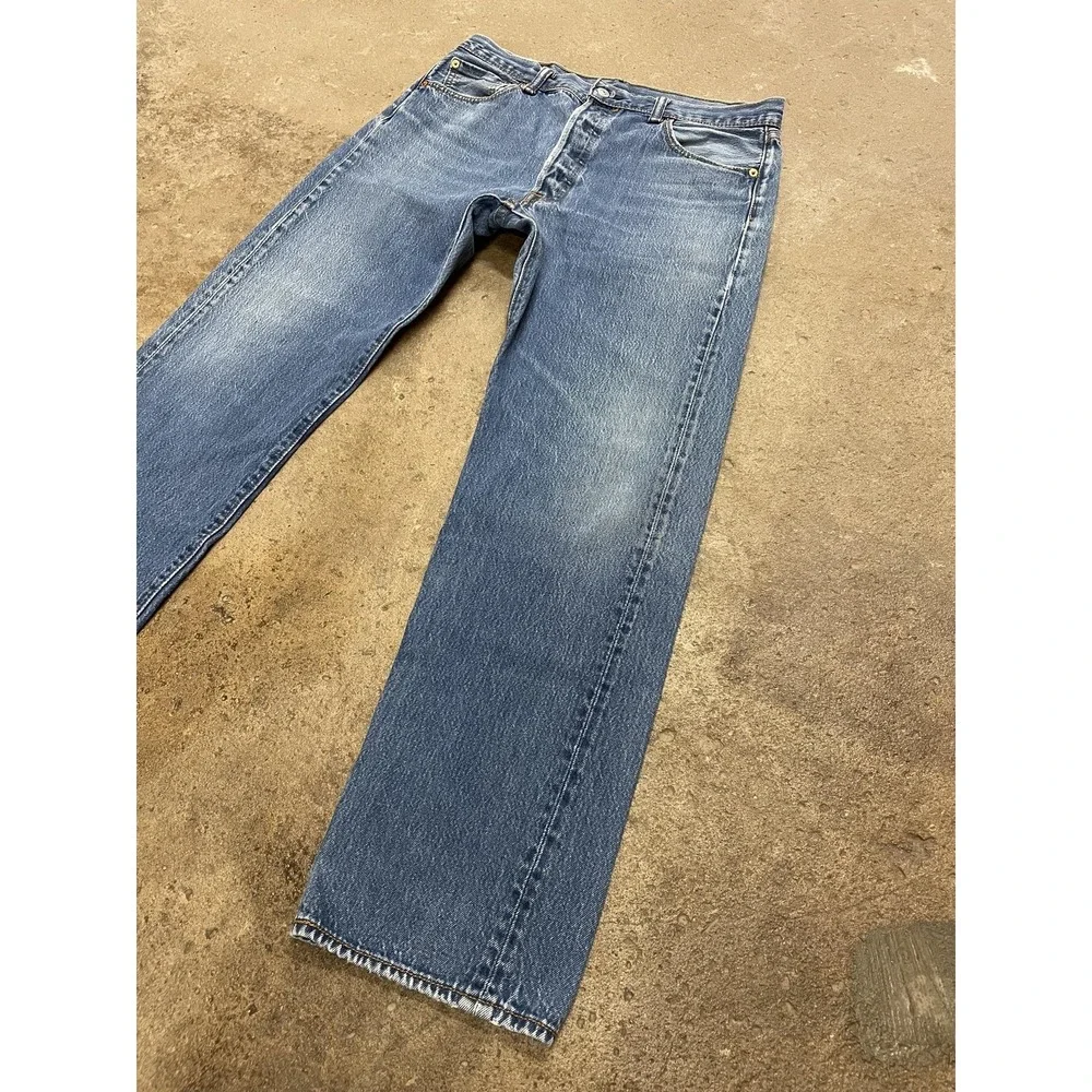 Levis‎ 501 Jeans Mens 36x30 Medium Wash Blue Denim Straight Leg Button Fly